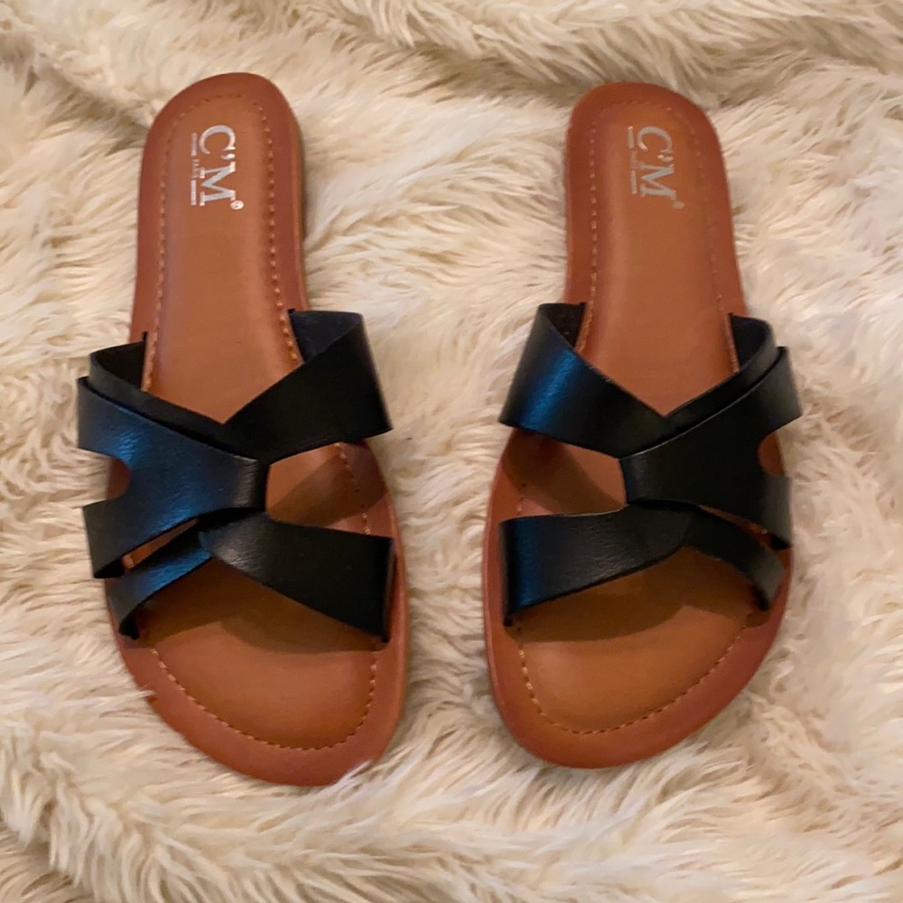 NWT! Black and brown faux leather sandals